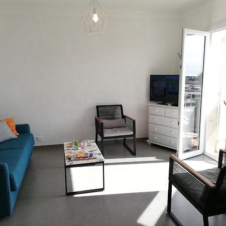 Superbe Appartement Avec Vue Sur Mer Et Port, Parking Prive Saint-Pierre-la-Mer  Bagian luar foto