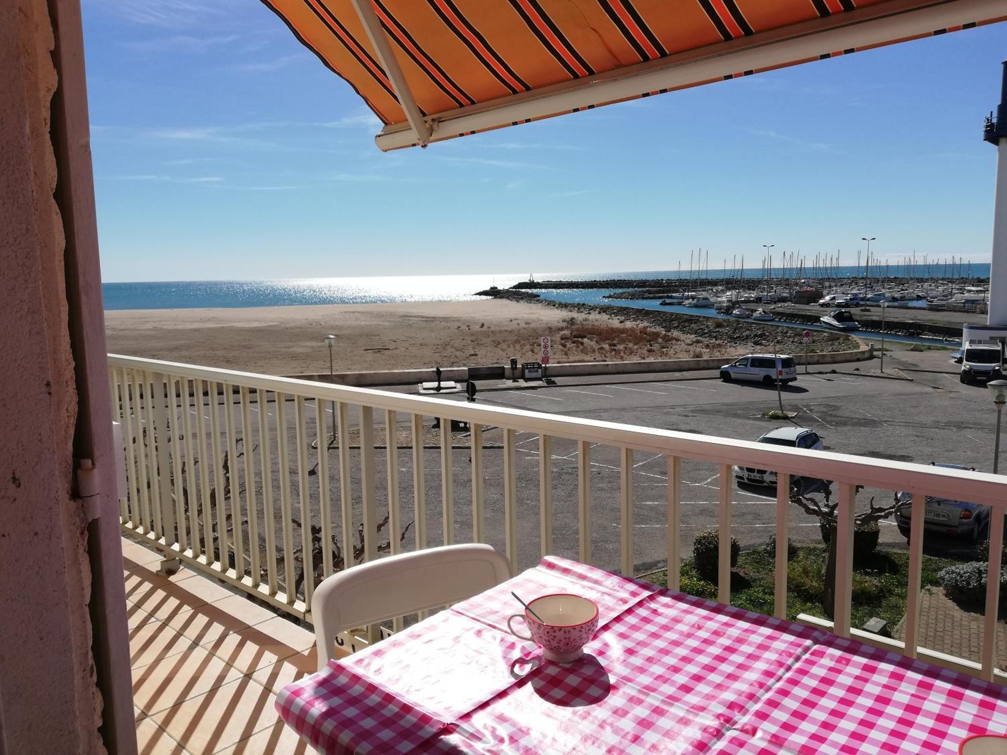 Superbe Appartement Avec Vue Sur Mer Et Port, Parking Prive Saint-Pierre-la-Mer  Bagian luar foto